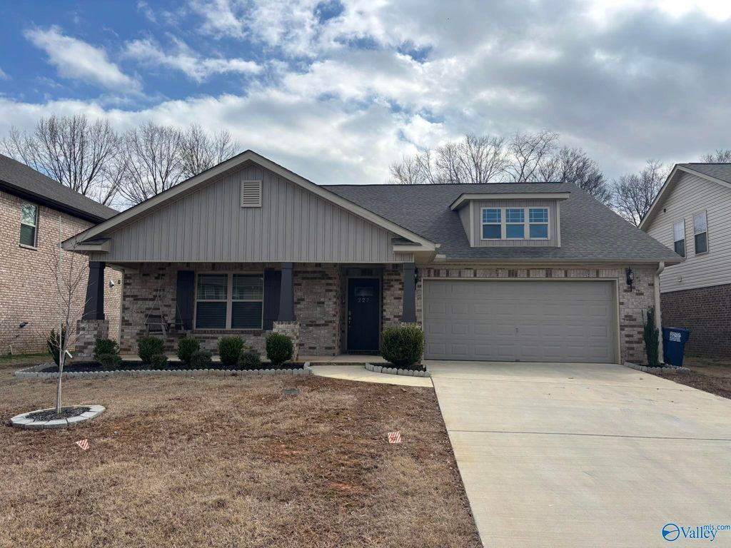 227 Shubert Drive, Hazel Green, AL 35750