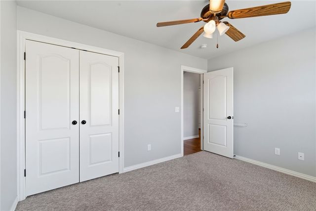 3707 Town Vu Road, Bentonville, AR 72712