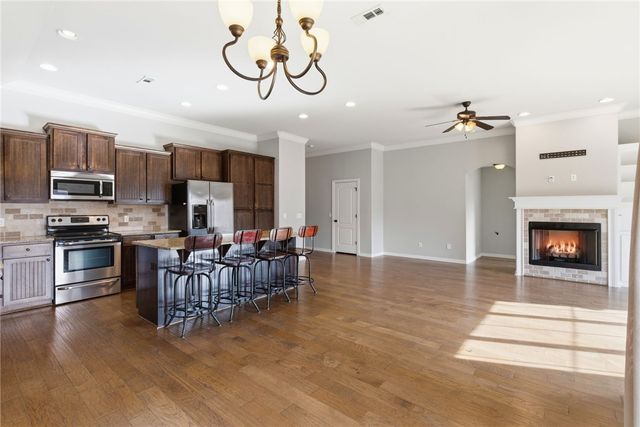 3707 Town Vu Road, Bentonville, AR 72712