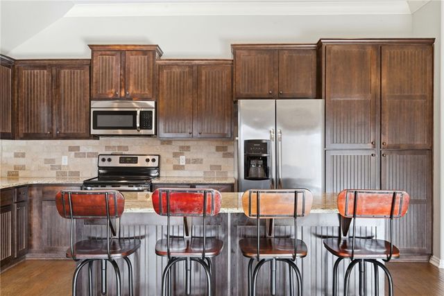 3707 Town Vu Road, Bentonville, AR 72712