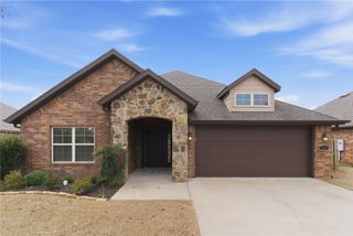 3707 Town Vu Road, Bentonville, AR 72712