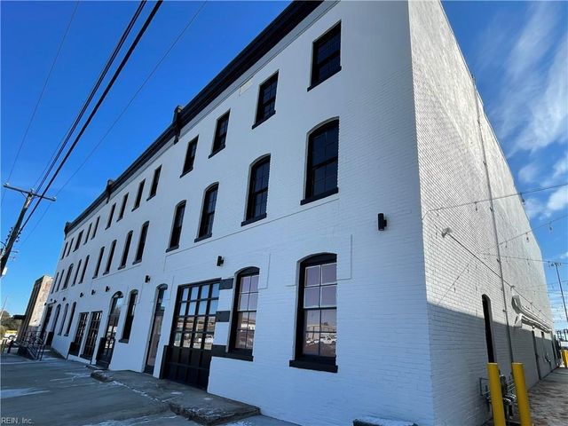 208 23rd St Apt 304, Newport News, VA 23607