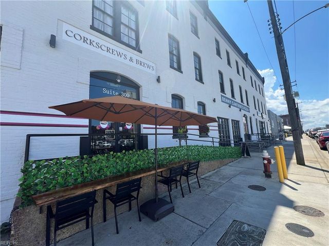 208 23rd St Apt 304, Newport News, VA 23607