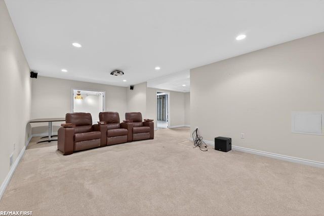 33878 Au Sable Drive, New Baltimore, MI 48047