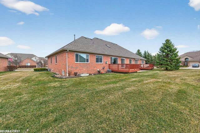 33878 Au Sable Drive, New Baltimore, MI 48047
