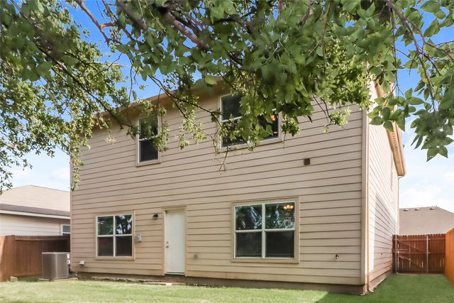 321 Misty Mountain Drive, Fort Worth, TX 76140