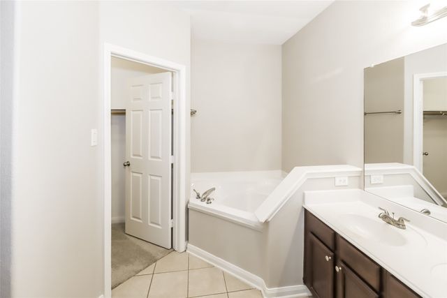 321 Misty Mountain Drive, Fort Worth, TX 76140