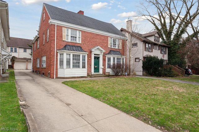 13108 Cedar Road, Cleveland Heights, OH 44118