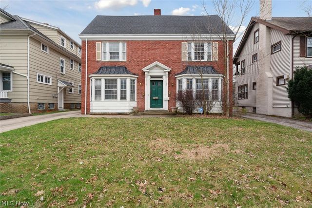 13108 Cedar Road, Cleveland Heights, OH 44118