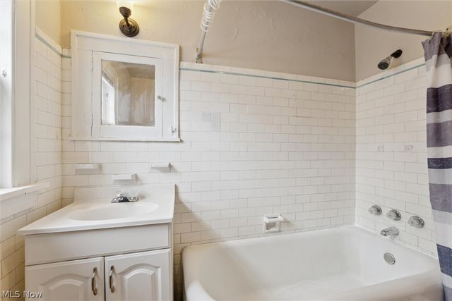 13108 Cedar Road, Cleveland Heights, OH 44118