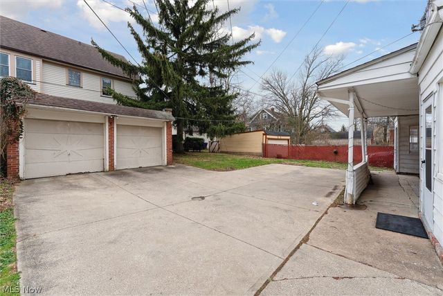 13108 Cedar Road, Cleveland Heights, OH 44118