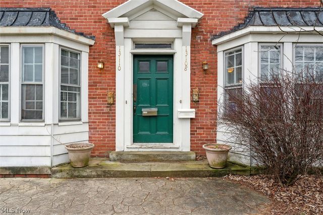 13108 Cedar Road, Cleveland Heights, OH 44118