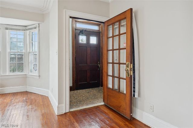 13108 Cedar Road, Cleveland Heights, OH 44118