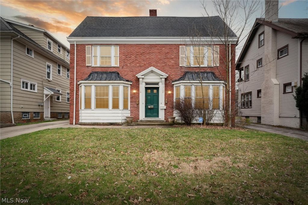 13108 Cedar Road, Cleveland Heights, OH 44118