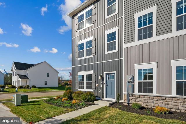 405 ECLIPSE ST, Charles Town, WV 25414