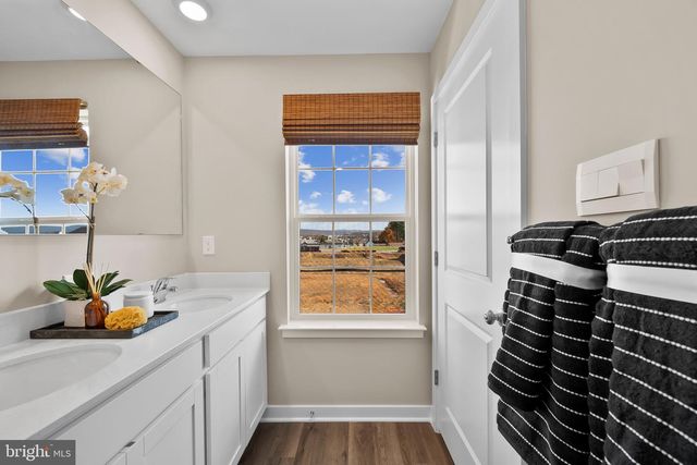 405 ECLIPSE ST, Charles Town, WV 25414