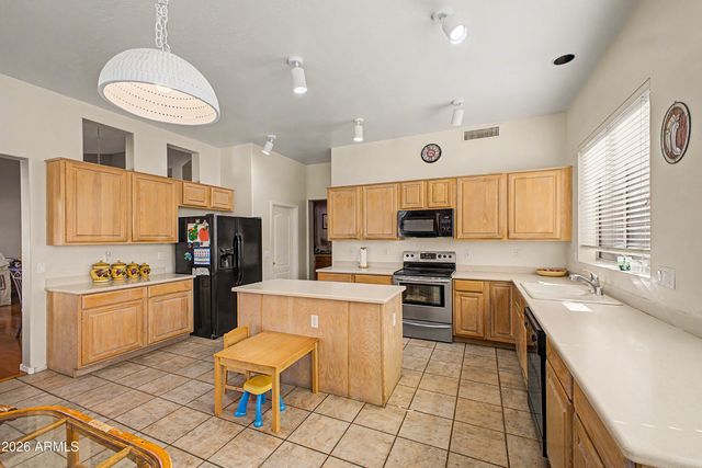 4010 E HAMBLIN Drive, Phoenix, AZ 85050