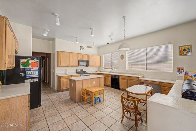 4010 E HAMBLIN Drive, Phoenix, AZ 85050