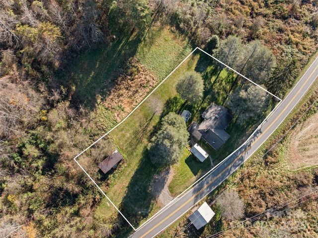 1906 Ratcliff Cove Road, Waynesville, NC 28786