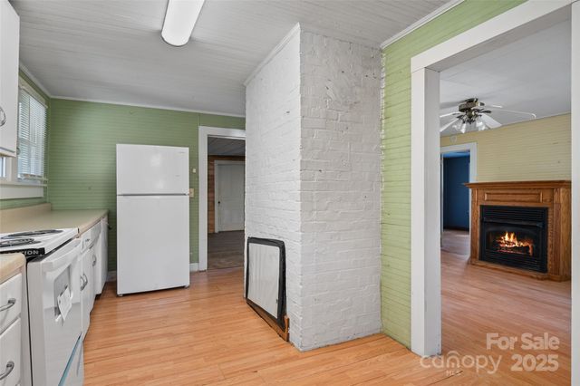 1906 Ratcliff Cove Road, Waynesville, NC 28786