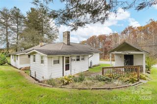 1906 Ratcliff Cove Road, Waynesville, NC 28786