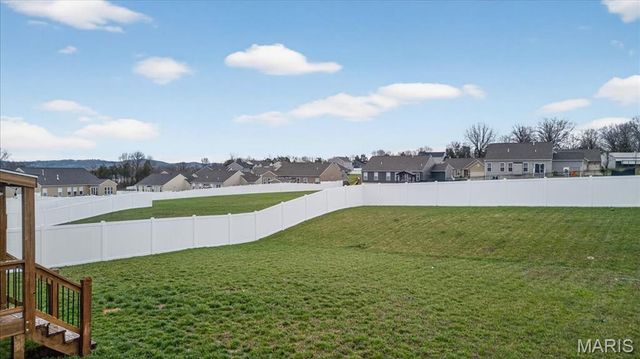 122 Winter Wheat Trail, Pacific, MO 63069