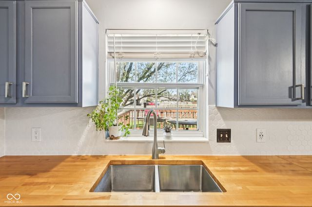 12472 Traverse Place, Fishers, IN 46038