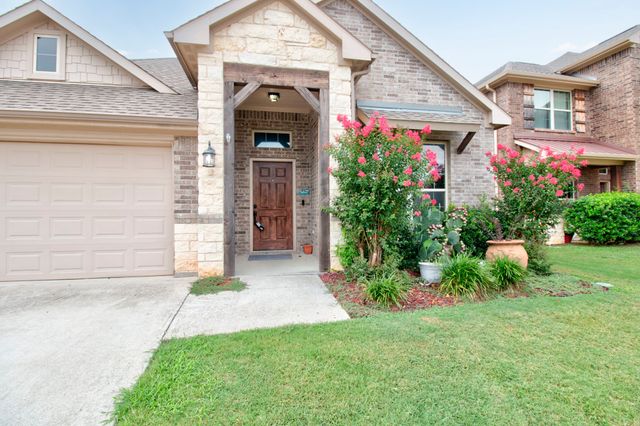 1809 SILVER OAKS, Gainesville, TX 76240