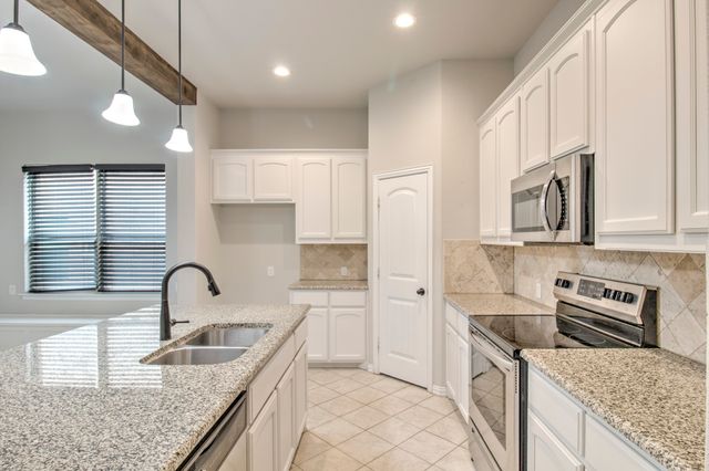 1809 SILVER OAKS, Gainesville, TX 76240