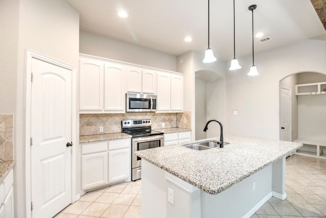 1809 SILVER OAKS, Gainesville, TX 76240