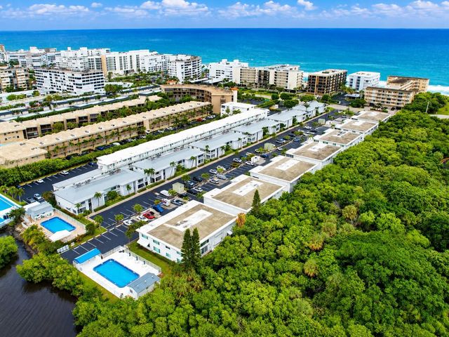 4501 S Ocean Boulevard D4, South Palm Beach, FL 33480