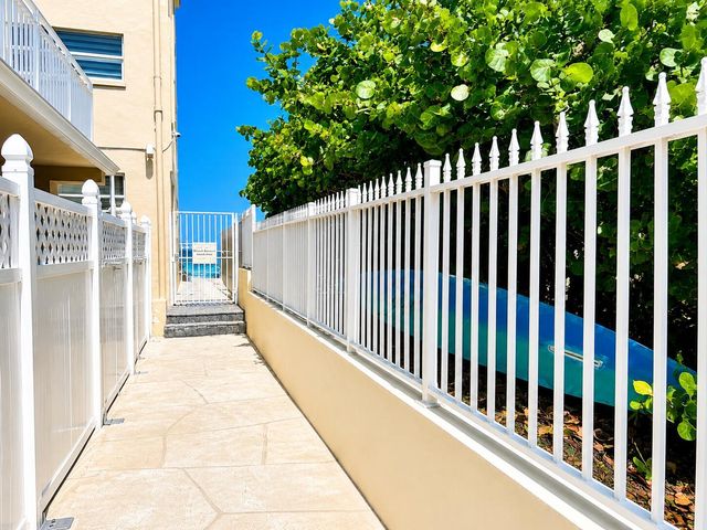 4501 S Ocean Boulevard D4, South Palm Beach, FL 33480