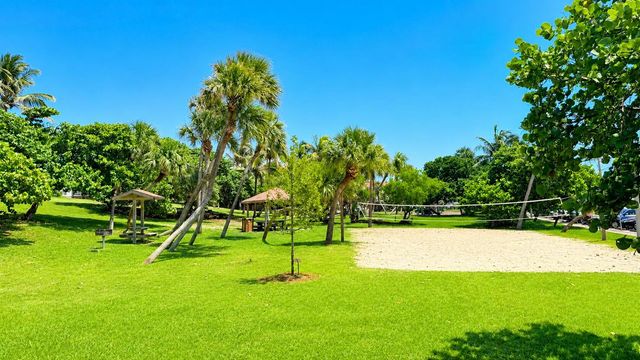 4501 S Ocean Boulevard D4, South Palm Beach, FL 33480