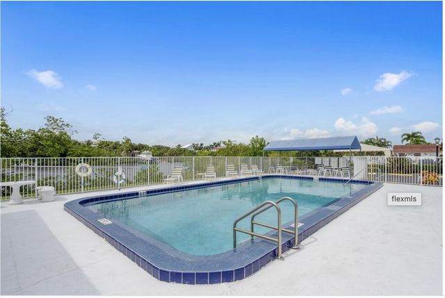 4501 S Ocean Boulevard D4, South Palm Beach, FL 33480