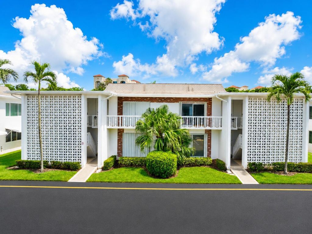 4501 S Ocean Boulevard D4, South Palm Beach, FL 33480