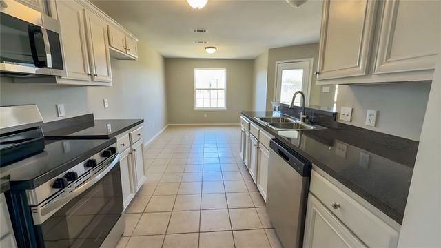 913 Barbara Street, Denton, TX 76209