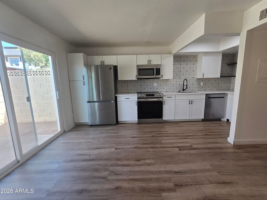 4848 N WOODMERE FAIRWAY -- 16, Scottsdale, AZ 85251