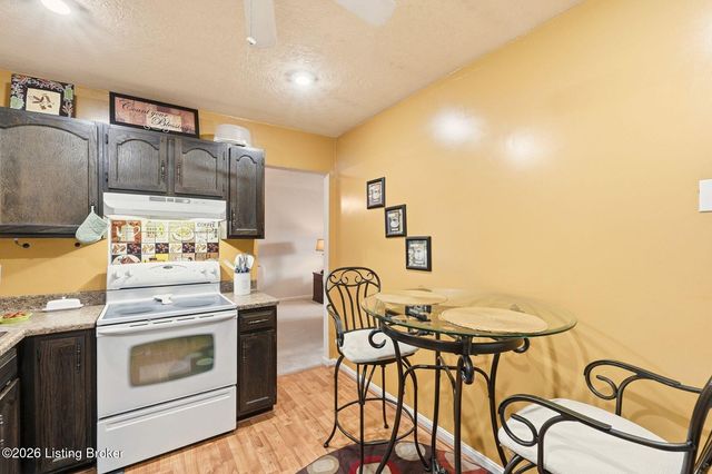 239 El Conquistador Pl, Louisville, KY 40220