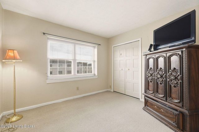 239 El Conquistador Pl, Louisville, KY 40220