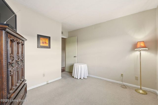 239 El Conquistador Pl, Louisville, KY 40220