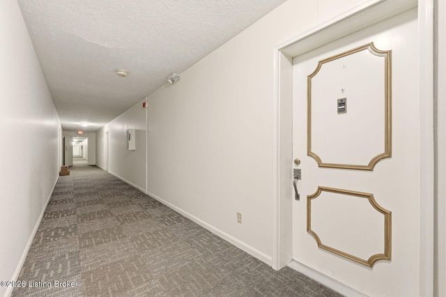 239 El Conquistador Pl, Louisville, KY 40220