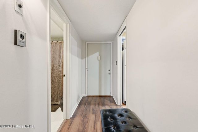 239 El Conquistador Pl, Louisville, KY 40220