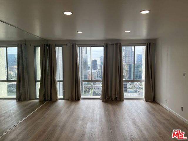 800 W 1st Street 2607, Los Angeles, CA 90012