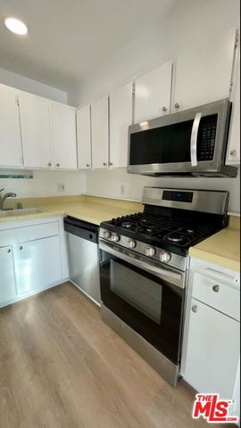 800 W 1st Street 2607, Los Angeles, CA 90012
