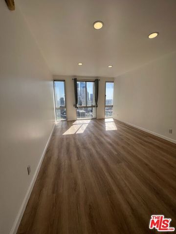 800 W 1st Street 2607, Los Angeles, CA 90012
