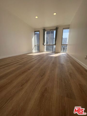 800 W 1st Street 2607, Los Angeles, CA 90012