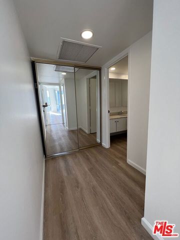 800 W 1st Street 2607, Los Angeles, CA 90012