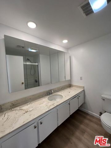 800 W 1st Street 2607, Los Angeles, CA 90012