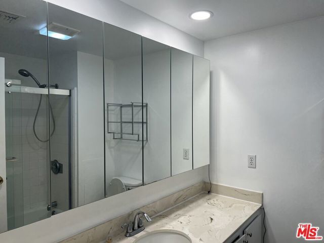 800 W 1st Street 2607, Los Angeles, CA 90012