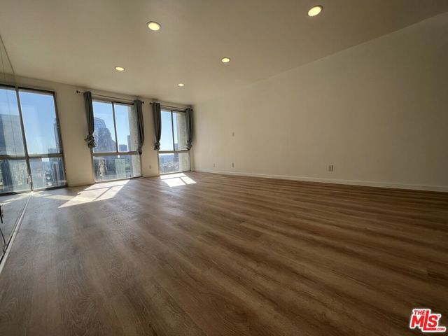 800 W 1st Street 2607, Los Angeles, CA 90012